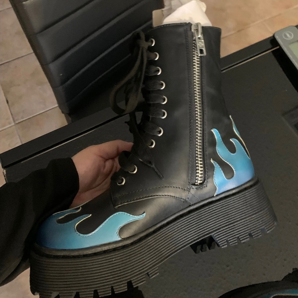 Dolls kill boots